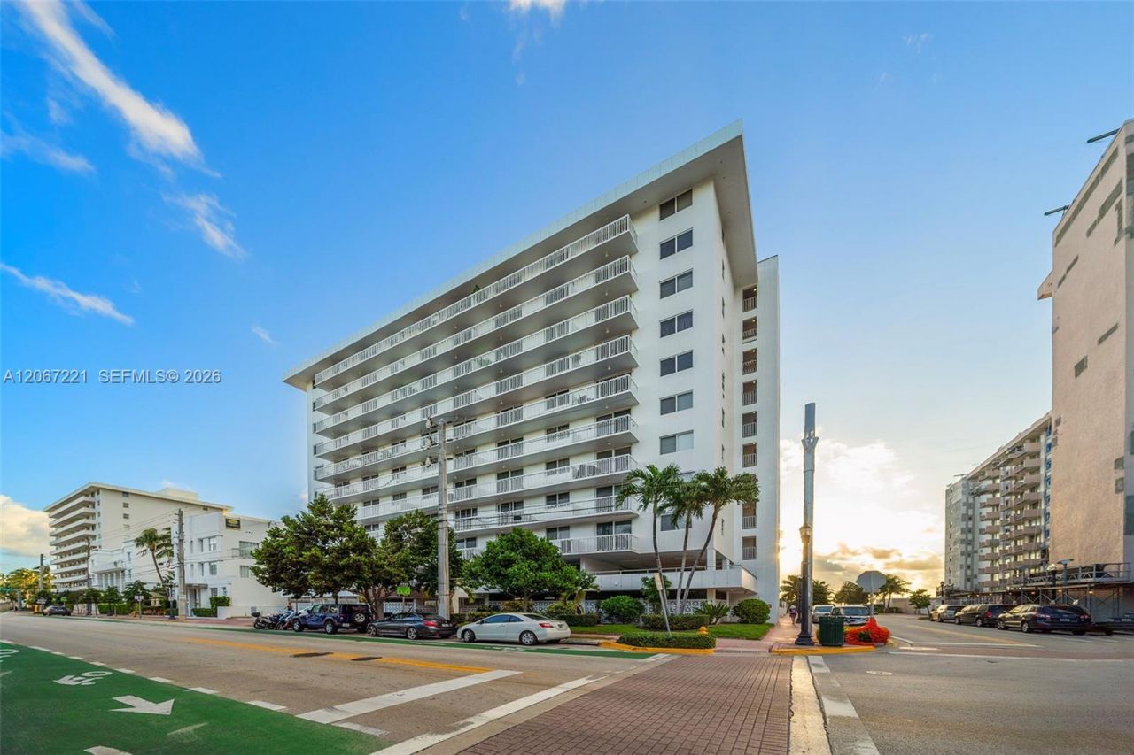 401 Ocean Dr , Unit 318, Miami Beach, FL 33139 Photo