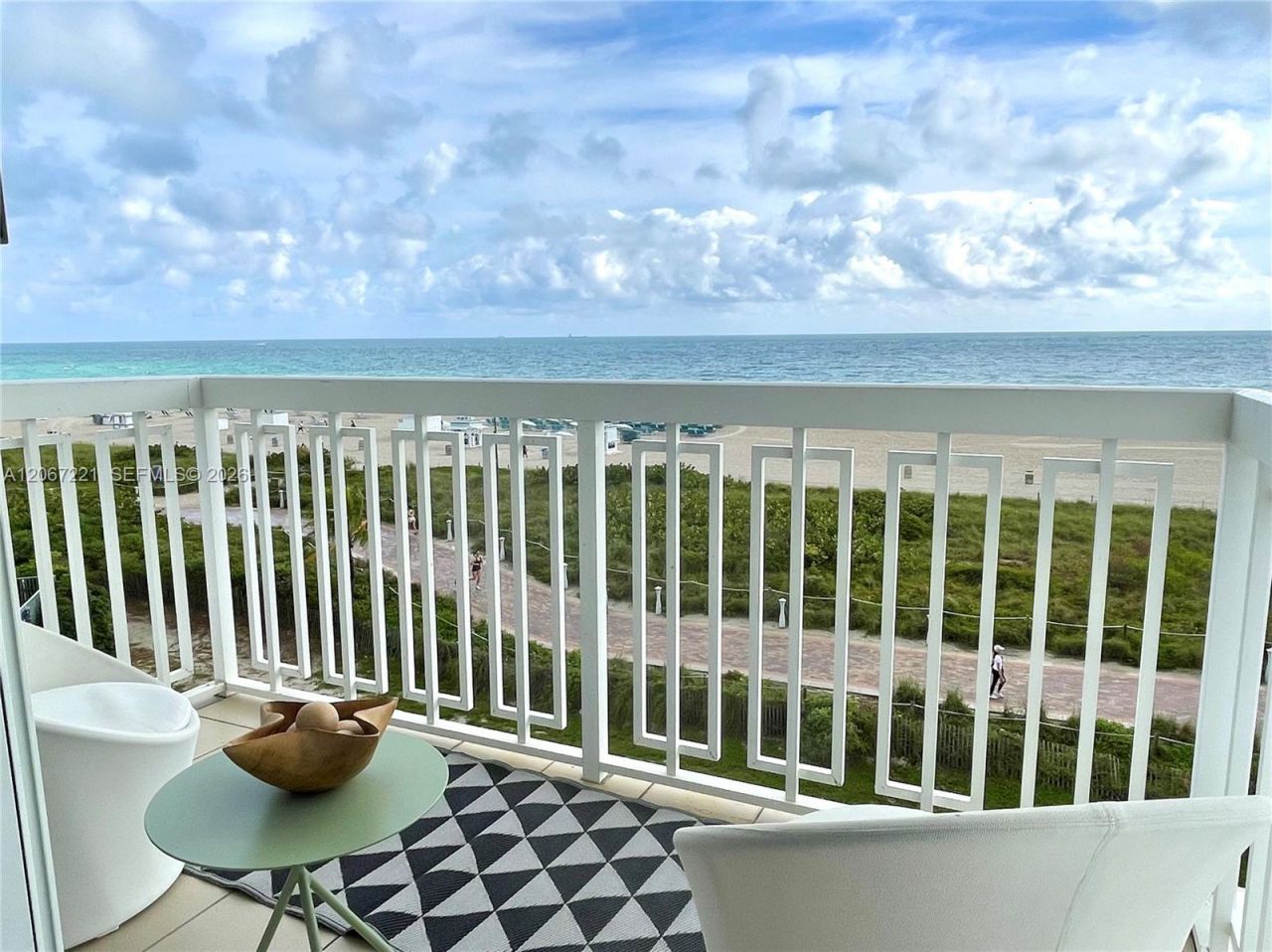 401 Ocean Dr , Unit 318, Miami Beach, FL 33139 Photo
