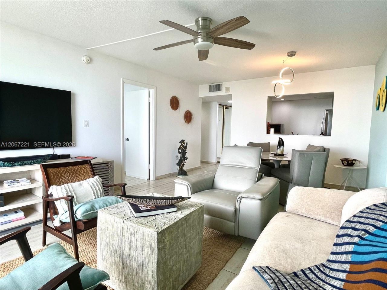 401 Ocean Dr , Unit 318, Miami Beach, FL 33139 Photo