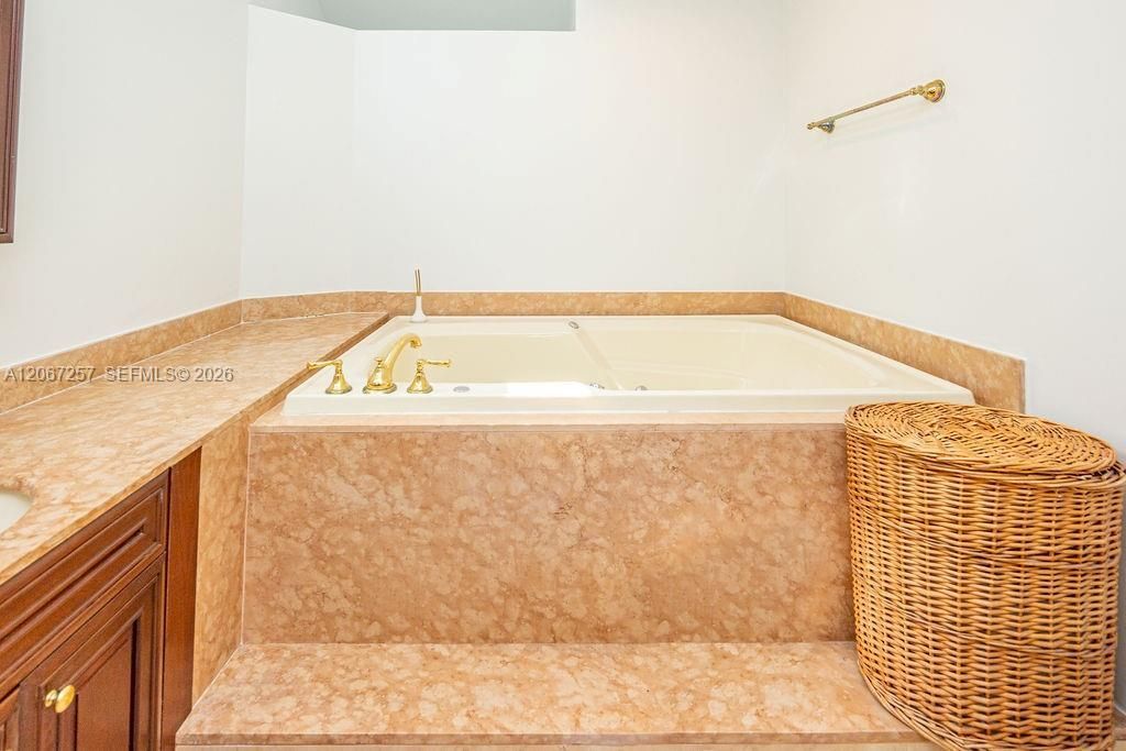 20935 NE 37th Ct , Aventura, FL 33180 Photo