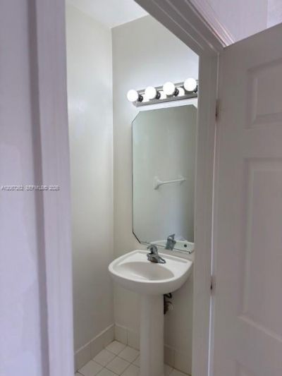 677 NW 42nd Ave , Unit 677, Plantation, FL 33317 Photo