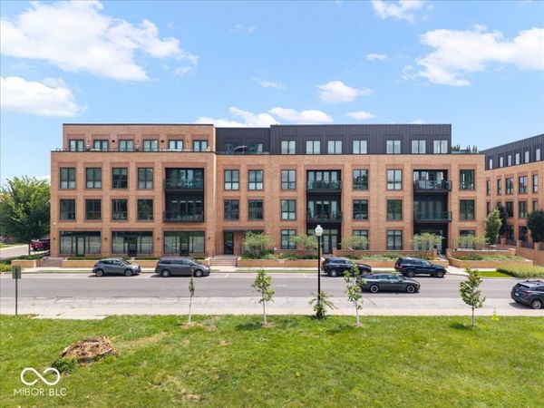 877 N East Street , UNIT 101, Indianapolis, IN 46202
