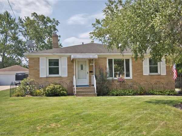 10855 Ronald Drive, Parma, OH 44130