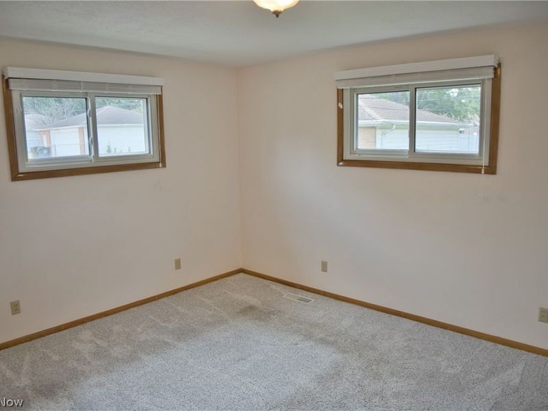10855 Ronald Drive, Parma, OH 44130 Photo 11