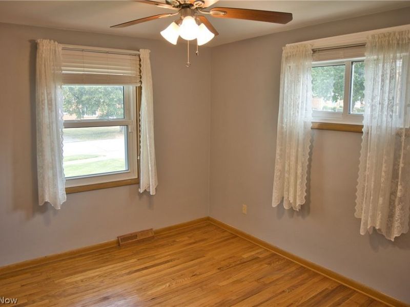 10855 Ronald Drive, Parma, OH 44130 Photo 13