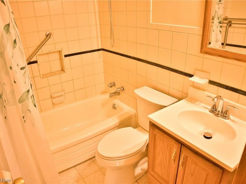 10855 Ronald Drive, Parma, OH 44130 Photo 15