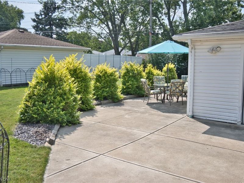 10855 Ronald Drive, Parma, OH 44130 Photo 18