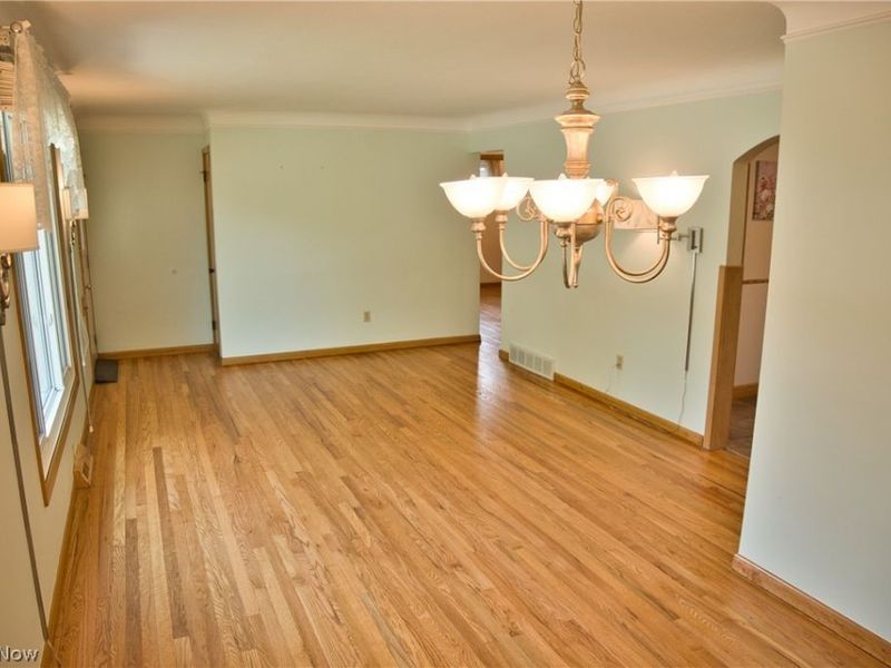 10855 Ronald Drive, Parma, OH 44130 Photo 7