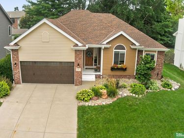 327 N 160 Street, Omaha, NE 68118