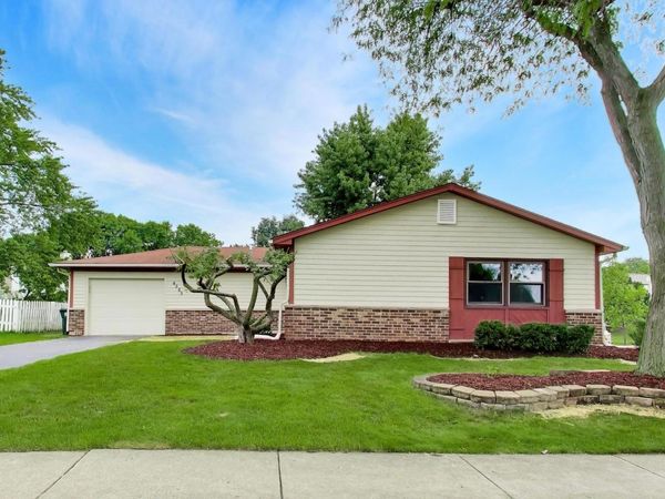 4585 Brigantine Lane , Hoffman Estates, IL 60192