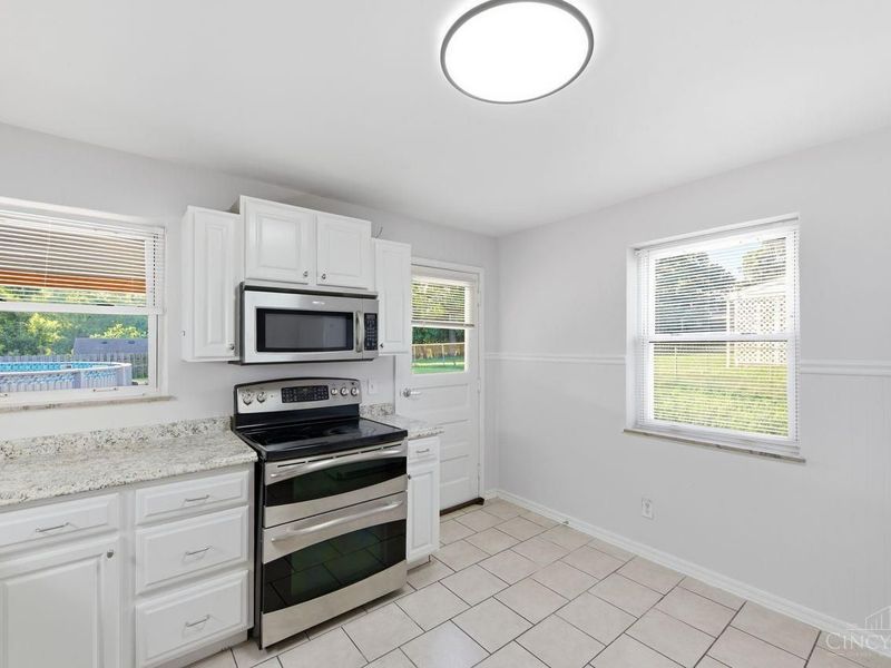 8546 Darnell Avenue, Sycamore Township, OH 45236 Photo 10