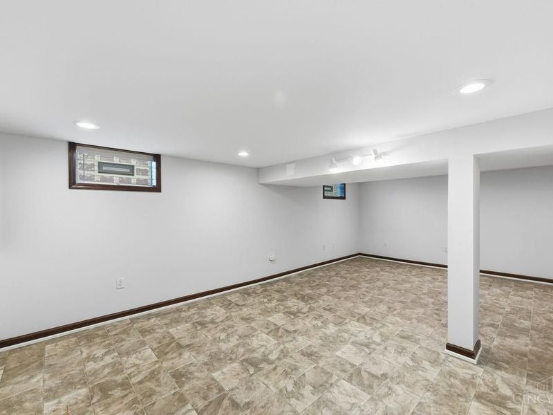 8546 Darnell Avenue, Sycamore Township, OH 45236 Photo 31