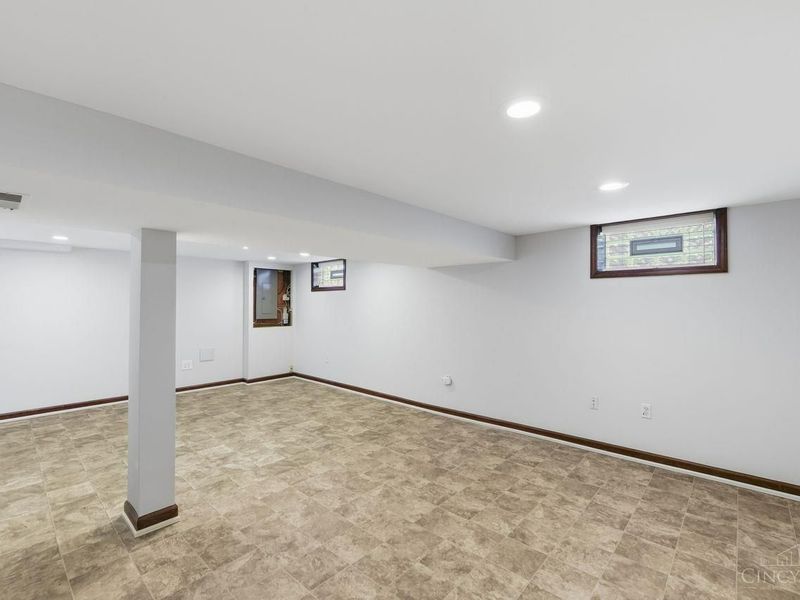 8546 Darnell Avenue, Sycamore Township, OH 45236 Photo 33
