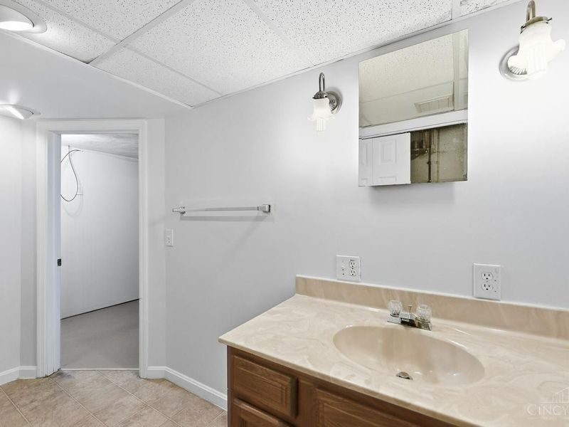 8546 Darnell Avenue, Sycamore Township, OH 45236 Photo 36