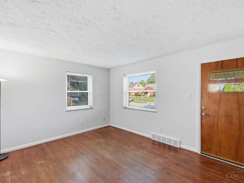 8546 Darnell Avenue, Sycamore Township, OH 45236 Photo 7