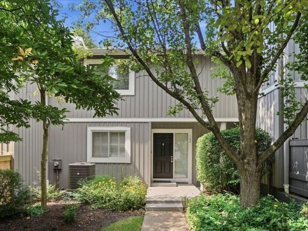 124 Twin Lakes Drive, Fairfield, OH 45014