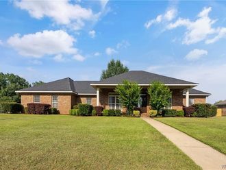 11952 Aspenwood Drive Moundville, AL 35474