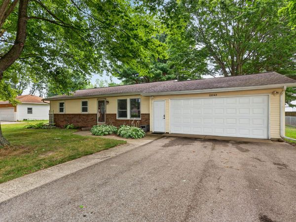 12043 S Sprinkle Road, Vicksburg, MI 49097