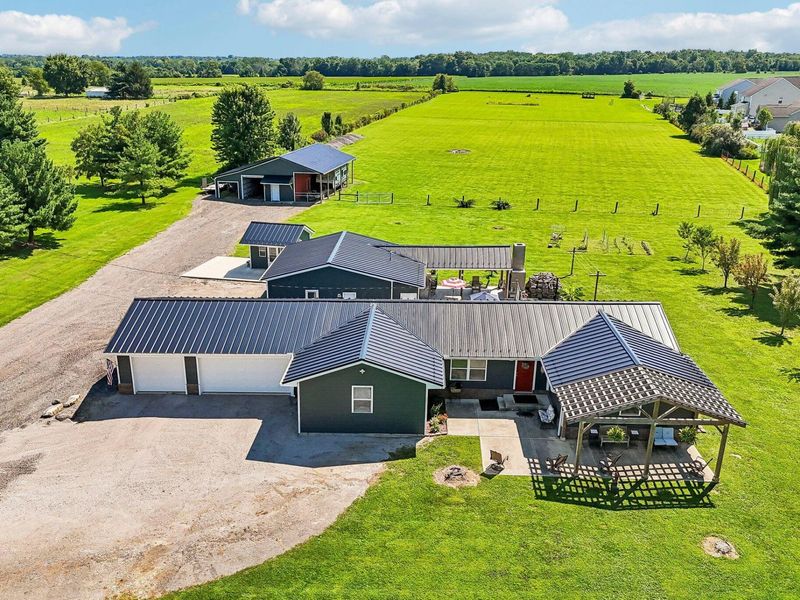 8103 York Road SW, Pataskala, OH 43062 Photo 1