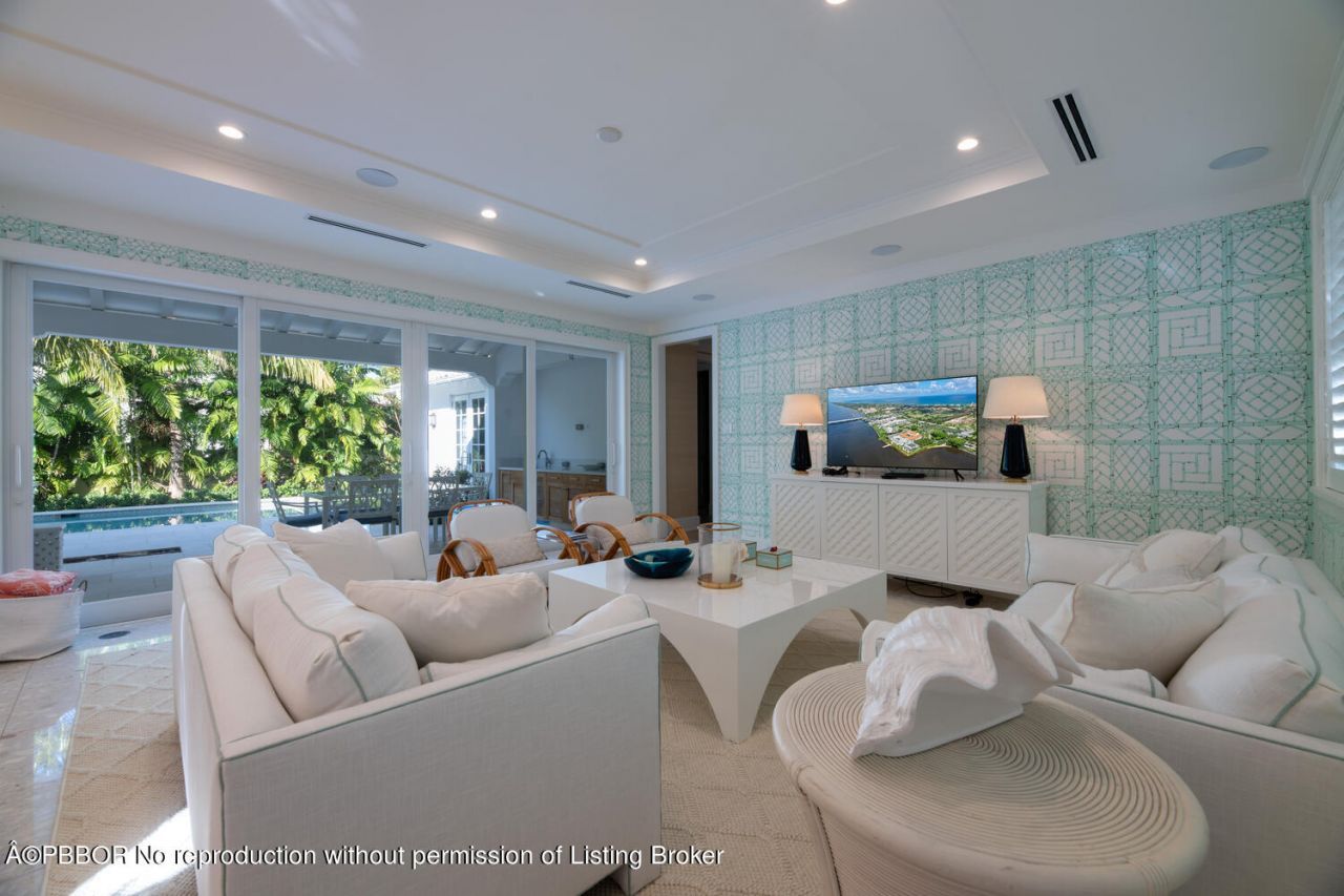 225 Arabian Road, Palm Beach, FL 33480 Photo