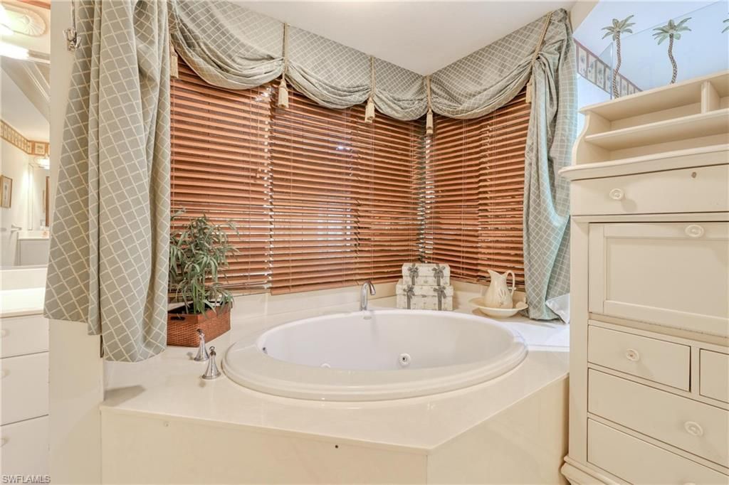 15100 Harbour Isle Dr, Unit 701, Fort Myers, FL 33908 Photo