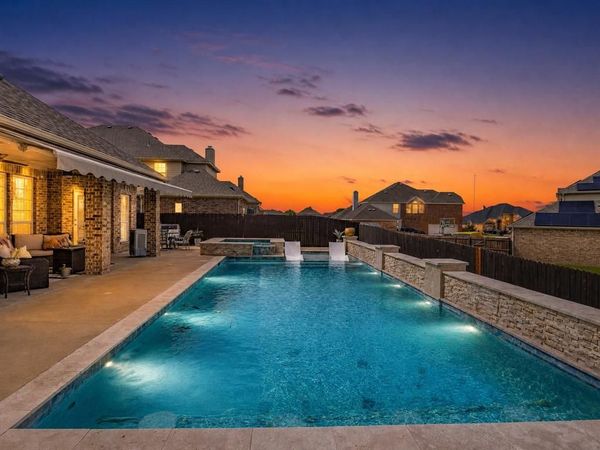 906 Hidden Lakes Drive, Cedar Hill, TX 75104