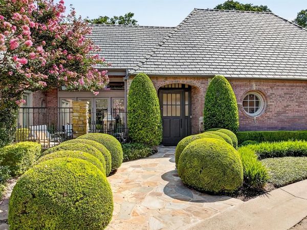 4902 Westbriar Drive, Fort Worth, TX 76109