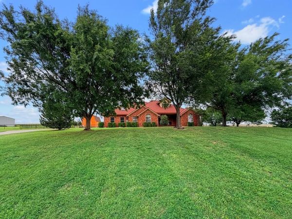 594 NE Valley View Road, Lawton, OK 73507