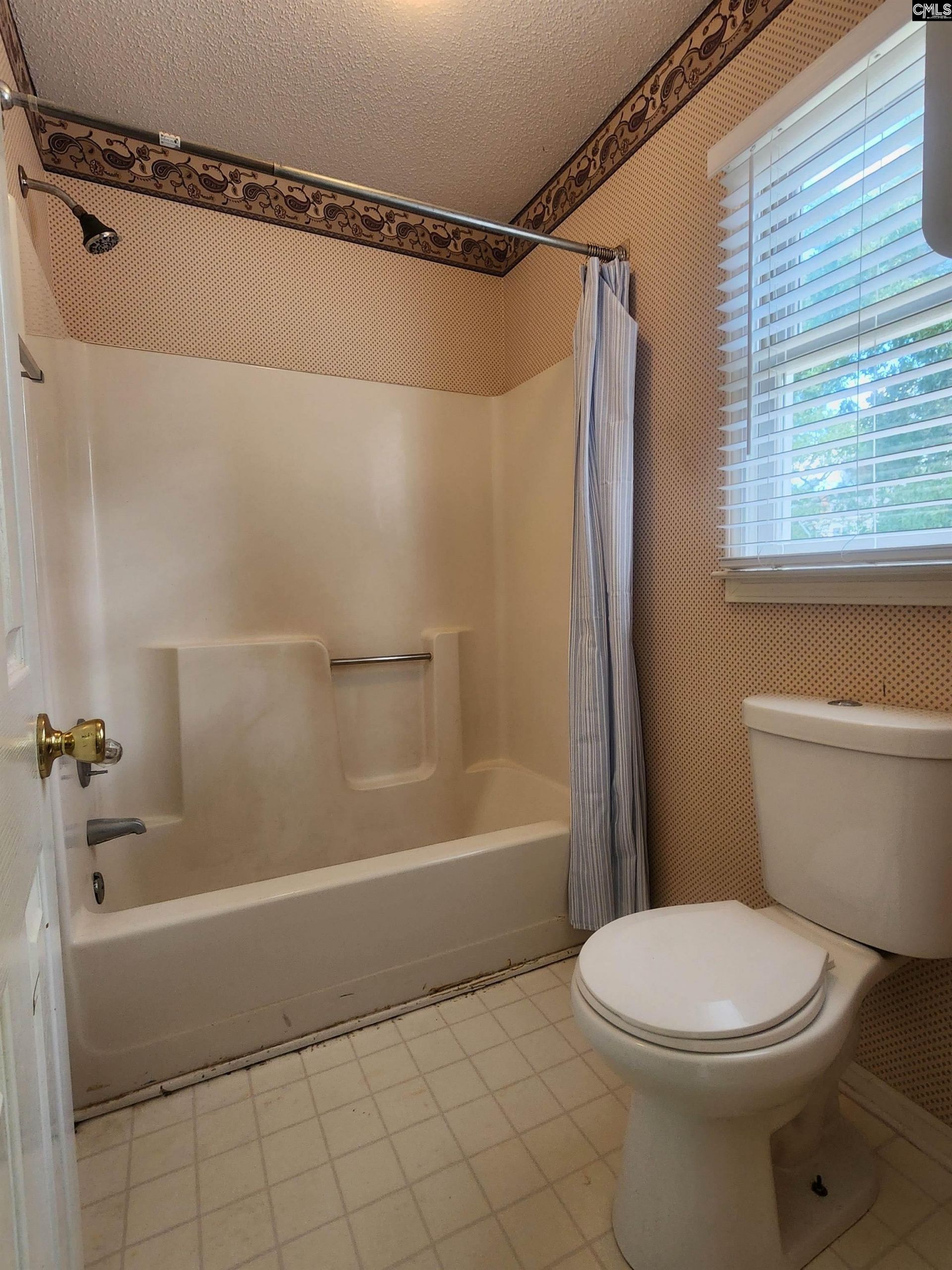 303 Autumn Hill Lane Photo 12