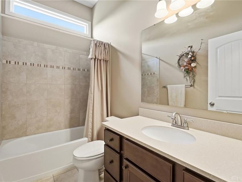 1584 Hawk Ridge Drive, Hamilton Township, OH 45039 Photo 41