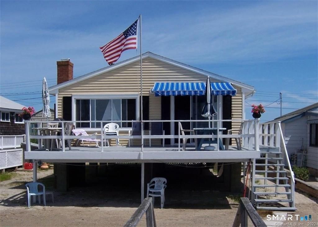 17 Barnes, Old Saybrook, CT 06475 Main Photo