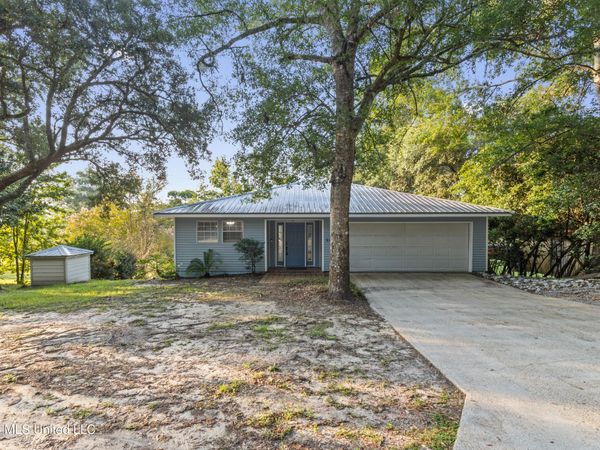 9809 Hidden Lake Road, Vancleave, MS 39565