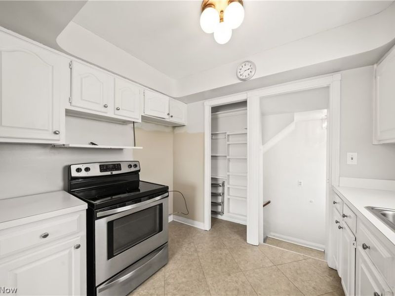 7902 Dorothy Avenue, Parma, OH 44129 Photo 16