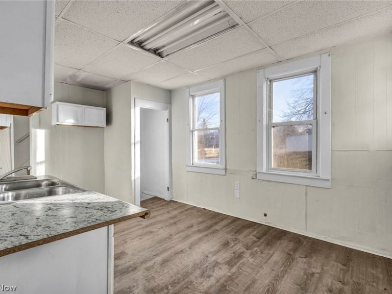 8110 Melrose Avenue, Cleveland, OH 44103 Photo 17
