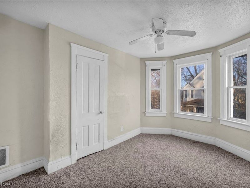 8110 Melrose Avenue, Cleveland, OH 44103 Photo 31