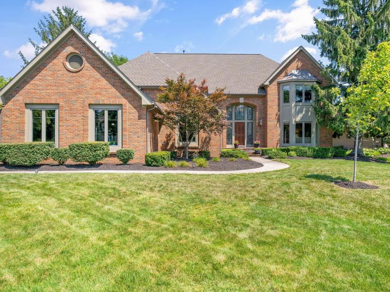 6228 Inverurie Drive W, Dublin, OH 43017 Photo 1