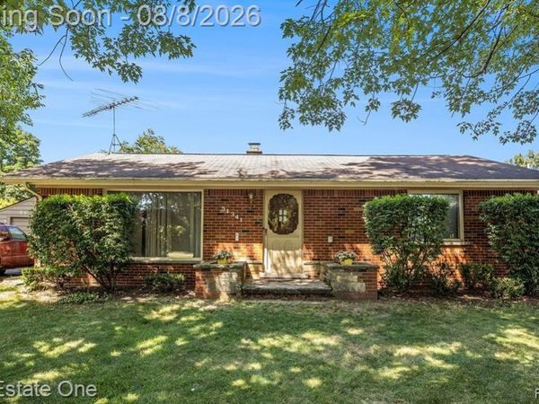 51341 Neumaier Drive, Shelby Township, Mi 48316