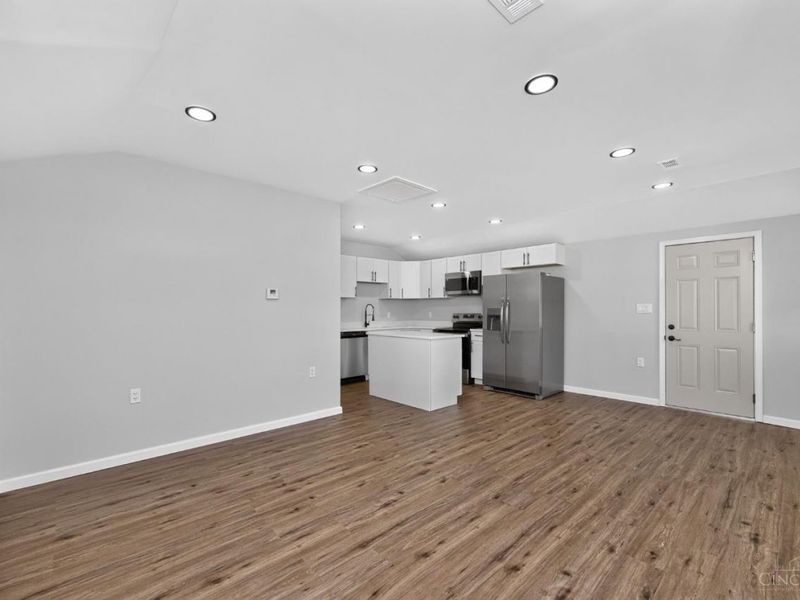 8812 Pine Road, Sycamore Township, OH 45242 Photo 6