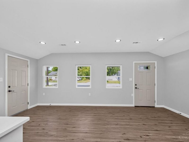 8812 Pine Road, Sycamore Township, OH 45242 Photo 9