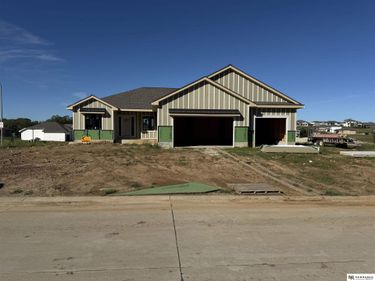 11010 S 98th Street, Papillion, NE 68046
