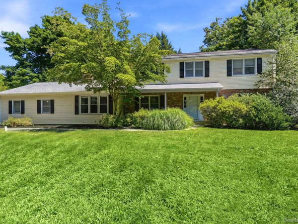 5 Hampton Place , Katonah, NY 10536