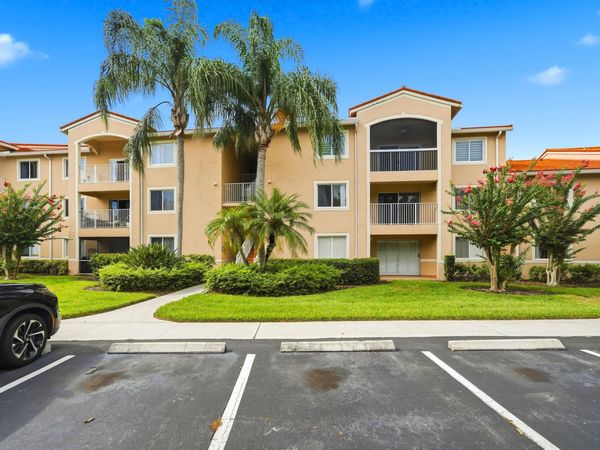 1640 N 42ND Circle, Unit 209, Vero Beach, FL 32967