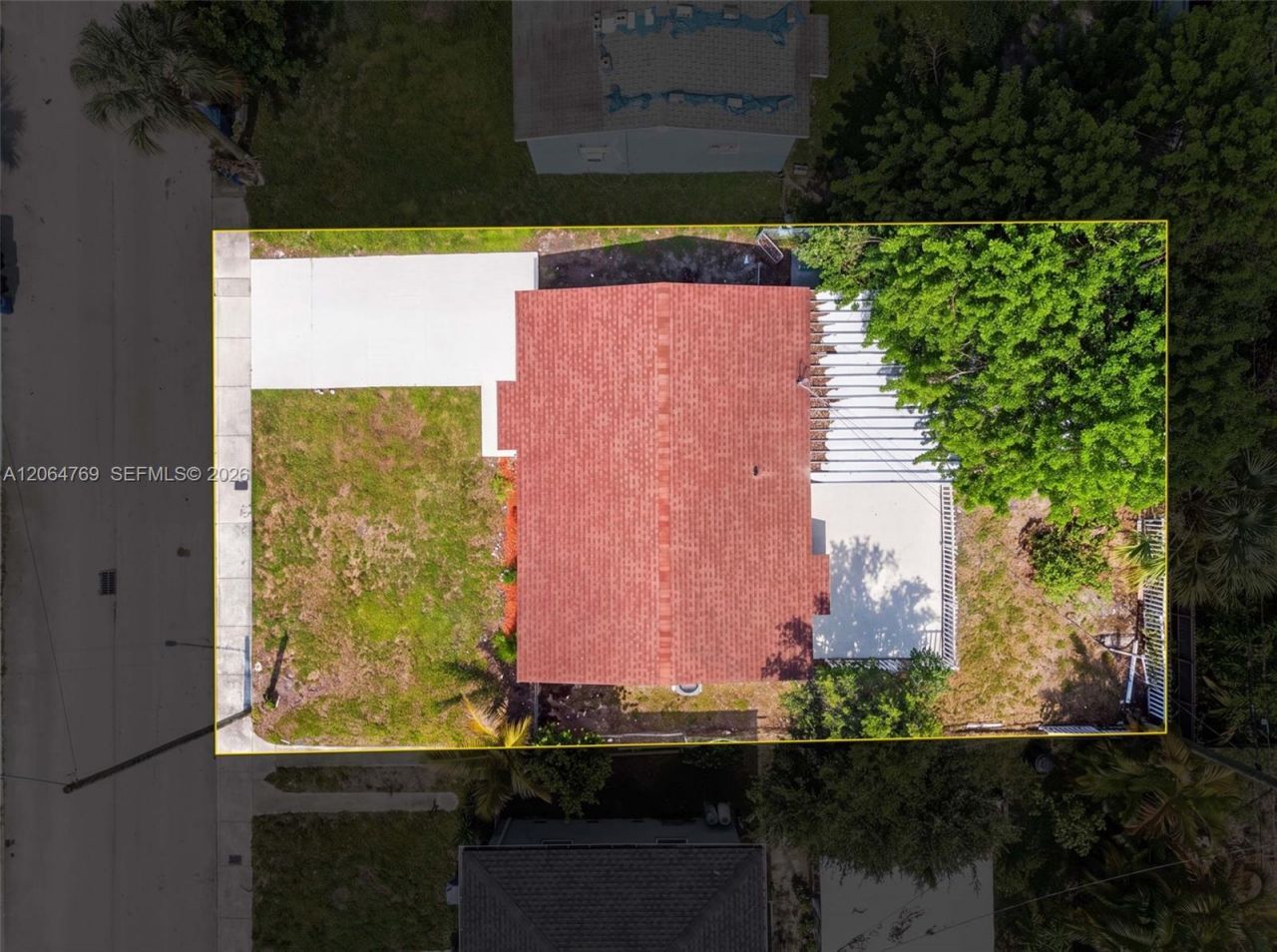 1583 NE 152nd St, North Miami Beach, FL 33162 Photo