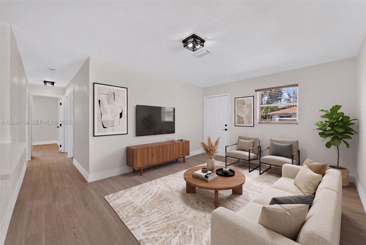 1583 NE 152nd St, North Miami Beach, FL 33162 Photo