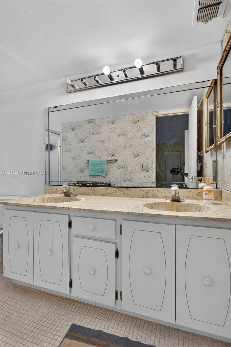 3772 Inverrary Blvd , Unit 101, Lauderhill, FL 33319 Photo