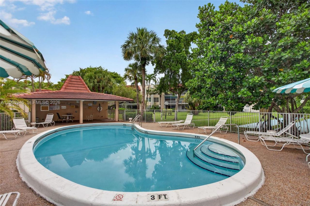 3772 Inverrary Blvd , Unit 101, Lauderhill, FL 33319 Photo