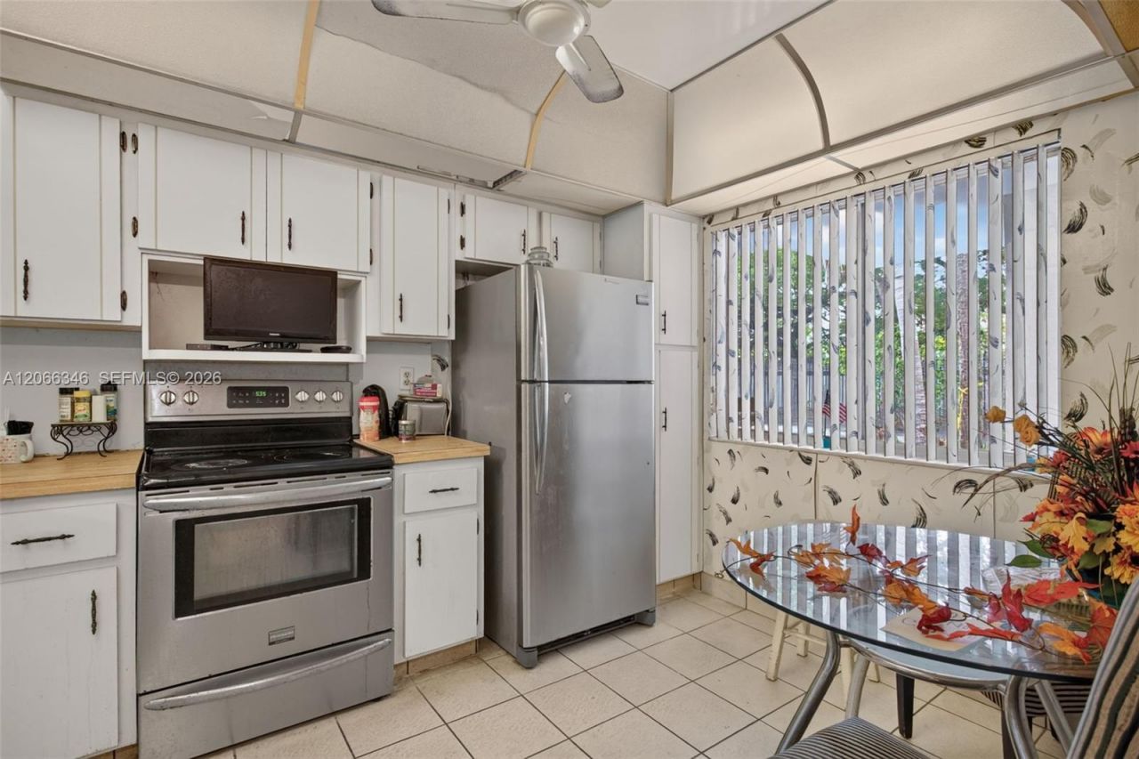 3772 Inverrary Blvd , Unit 101, Lauderhill, FL 33319 Photo