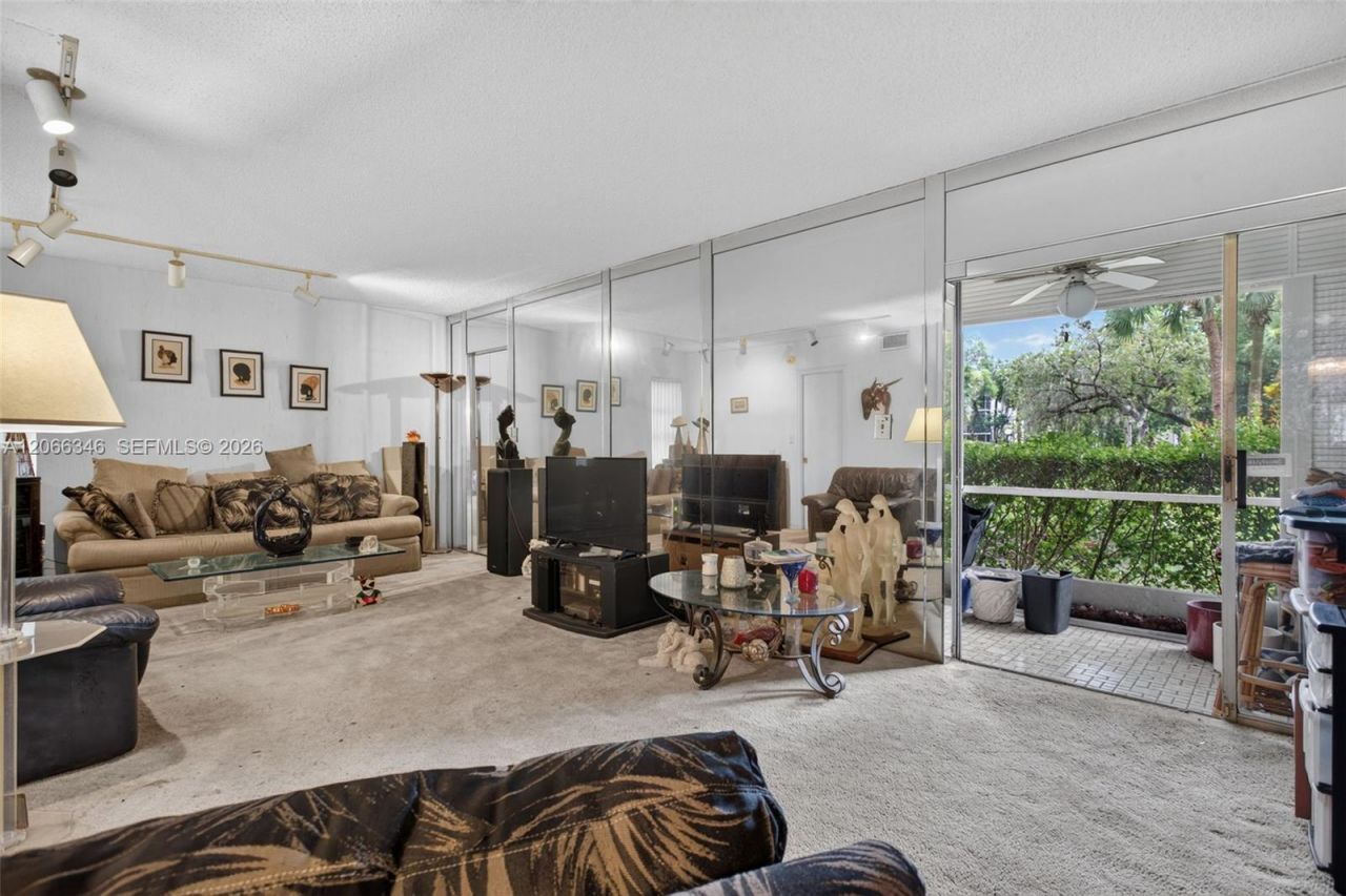 3772 Inverrary Blvd , Unit 101, Lauderhill, FL 33319 Photo