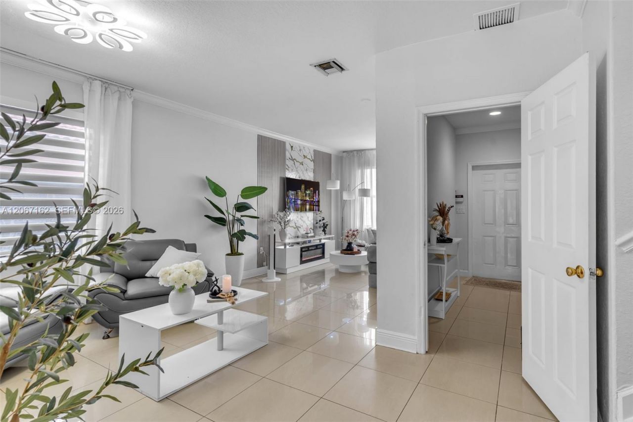 1430 SE 18th Ter , Homestead, FL 33035 Photo