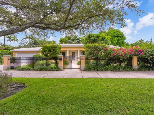 6605 Maynada St , Coral Gables, FL 33146